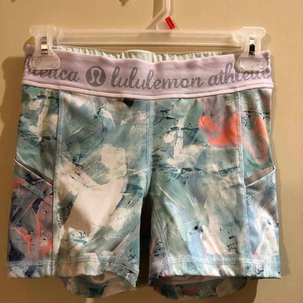 Lululemon spandex shorts with pockets size 4